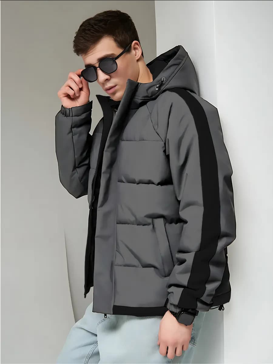 Куртка демисезонная с капюшоном утепленная