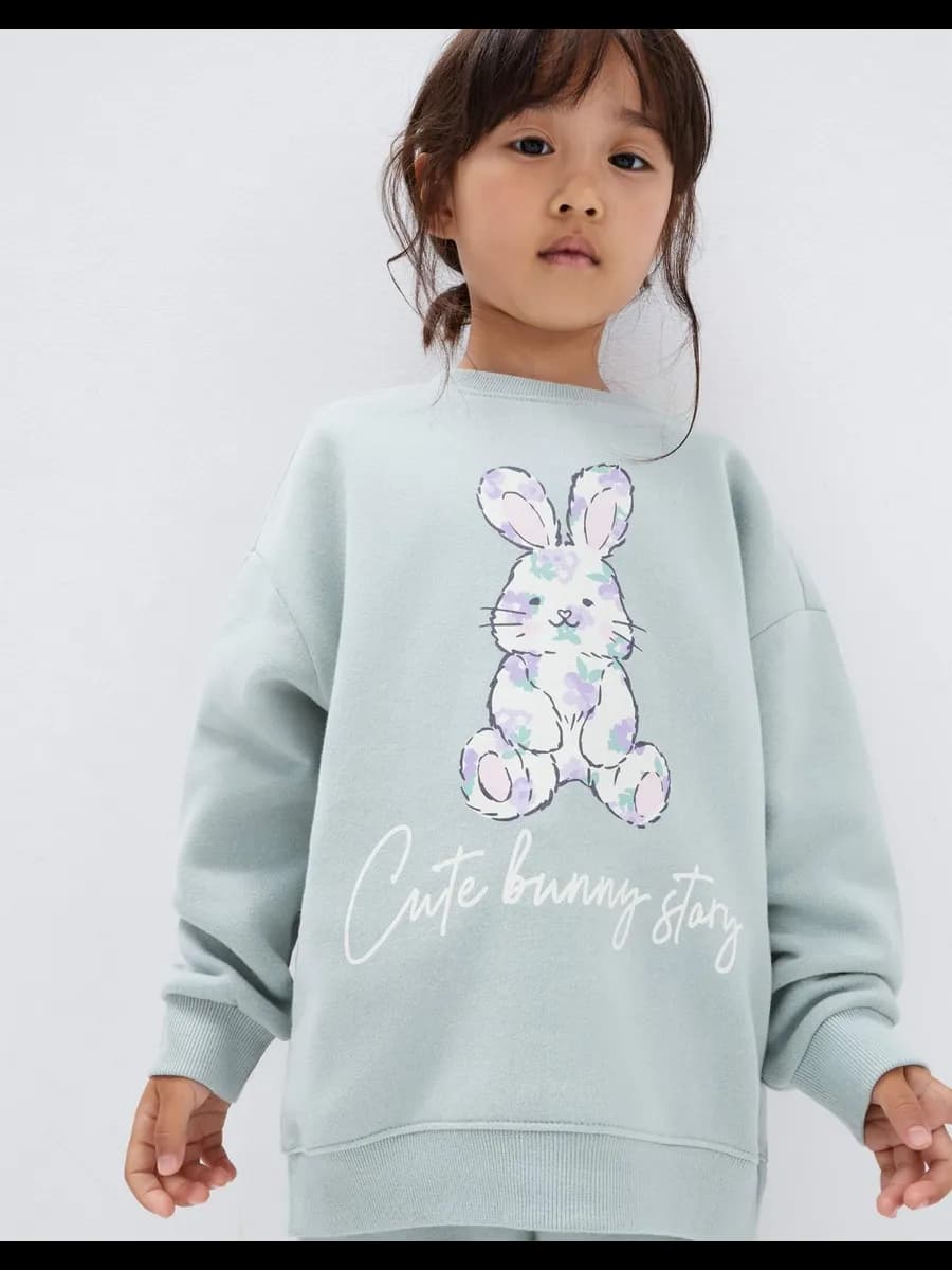 Оливковый свитшот oversize с принтом и начёсом