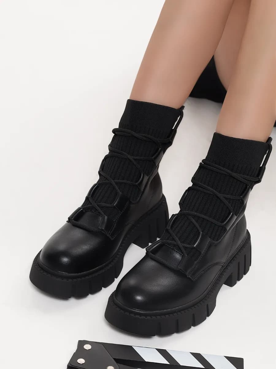 Ботинки демисезонные на шнуровке - фото 1