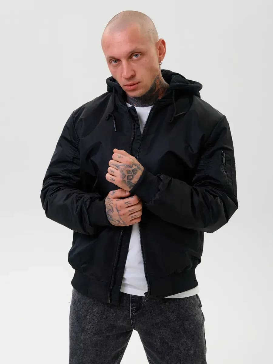 Бомбер куртка с капюшоном демисезон