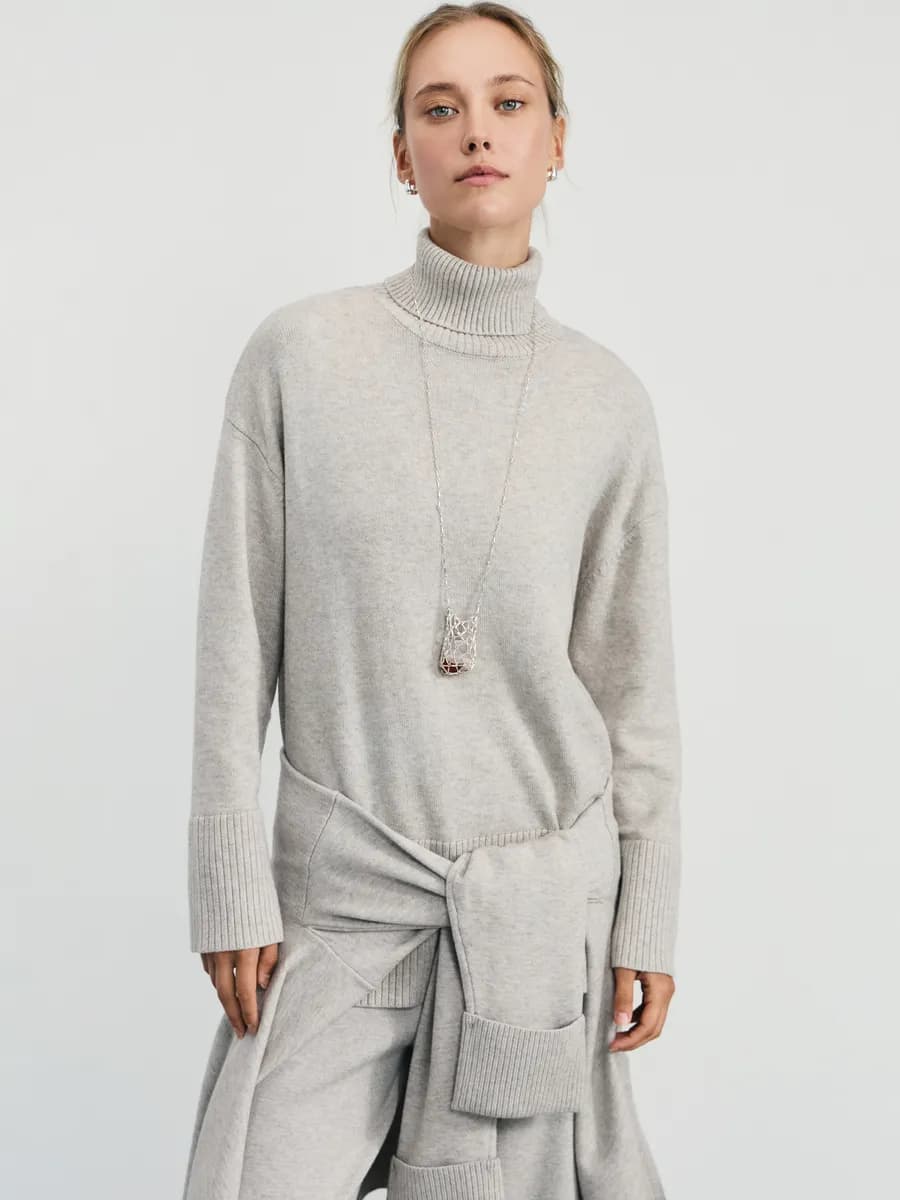 Джемпер оверсайз с горлом свитер удлиненный