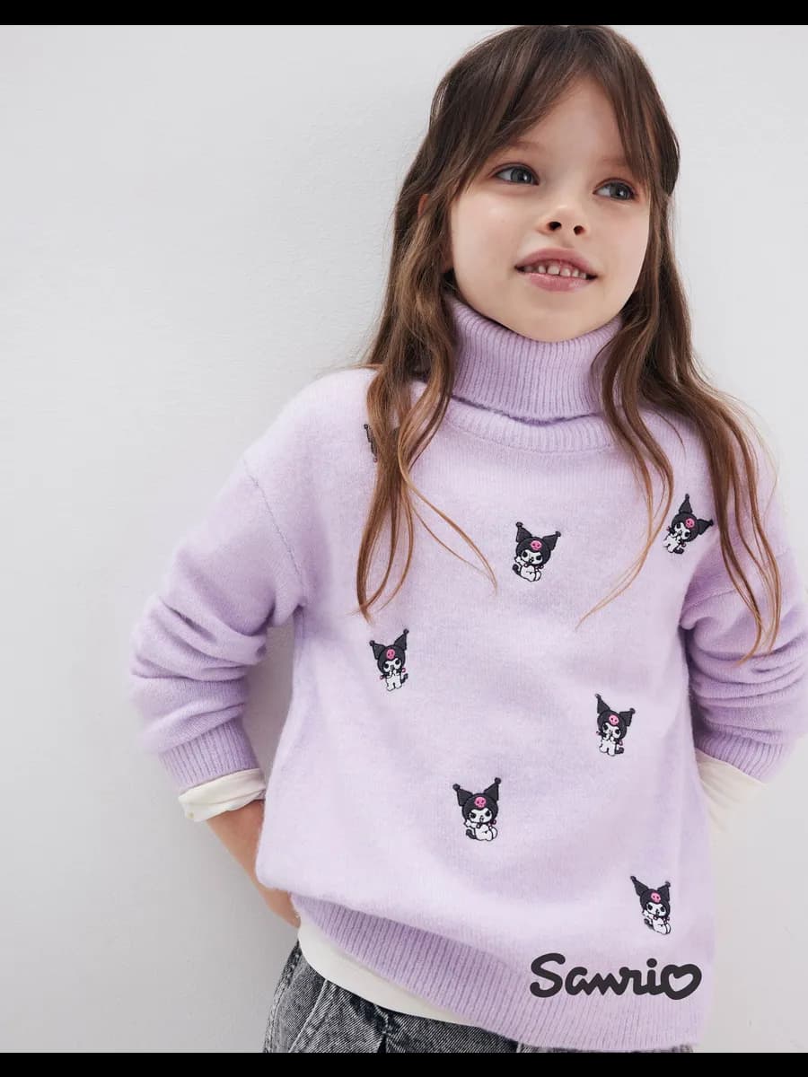 Сиреневая водолазка с вышивкой Kuromi
