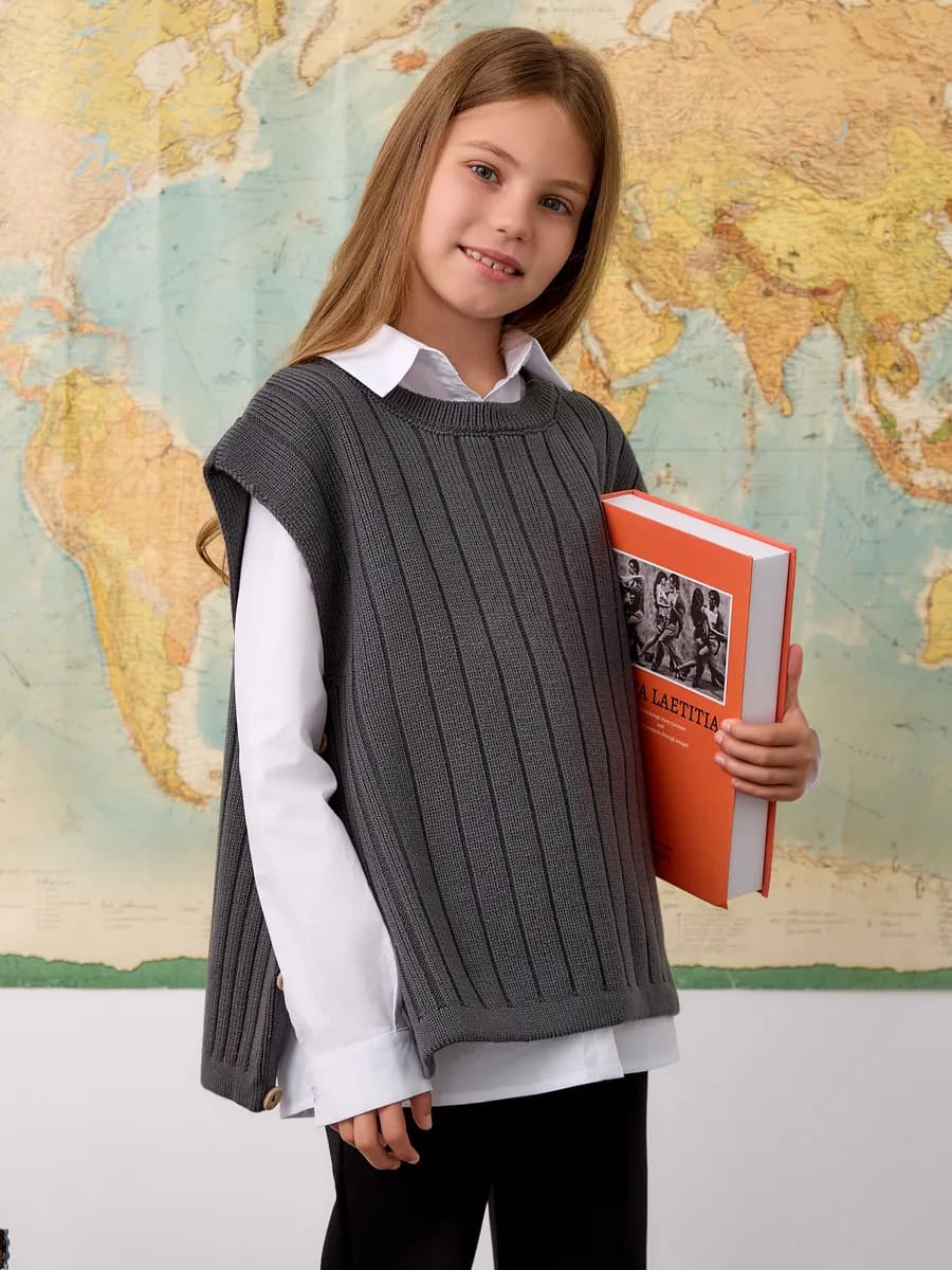 Жилет вязаный школьный