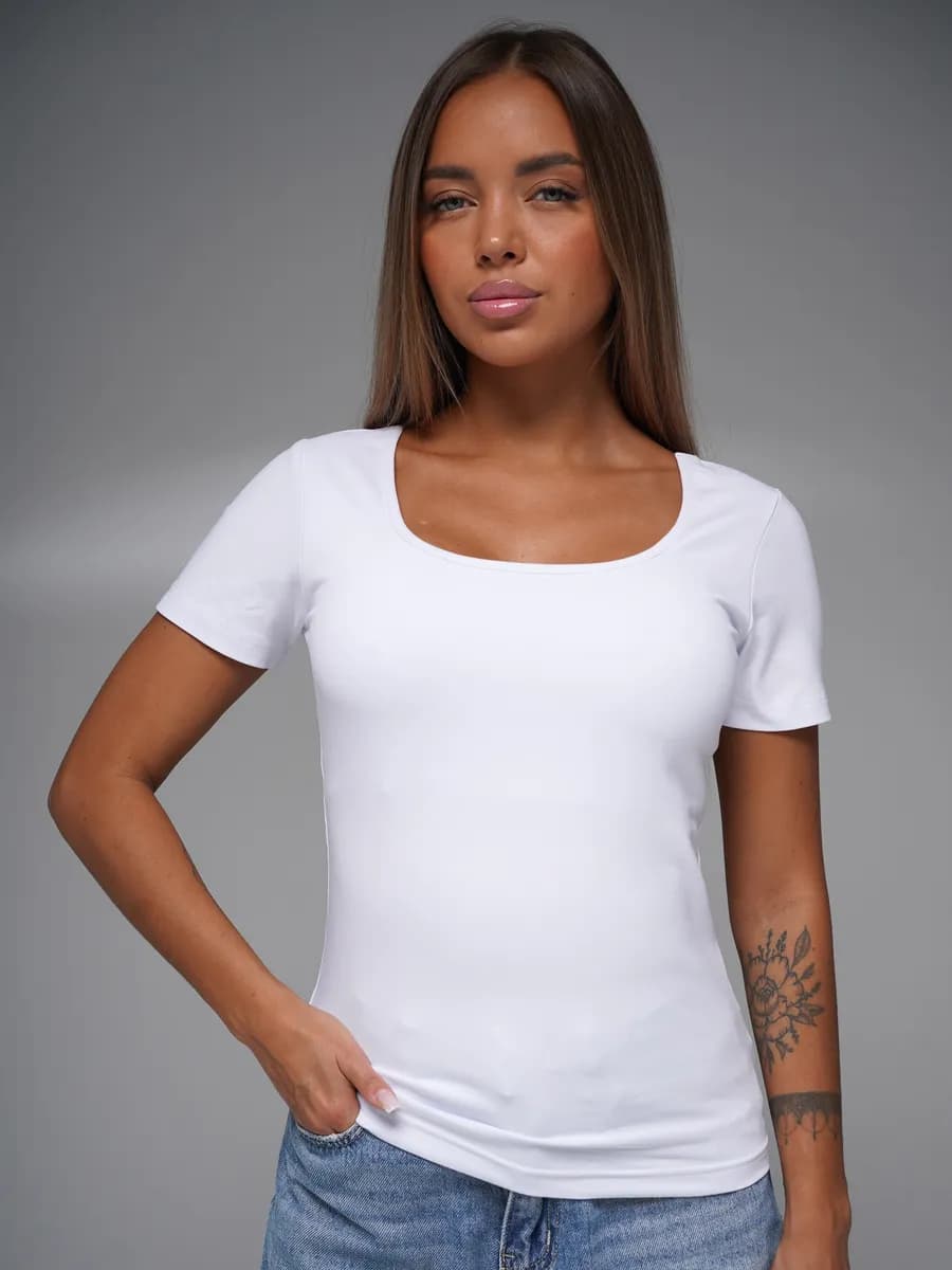 Футболка летняя базовая облегающая с вырезом