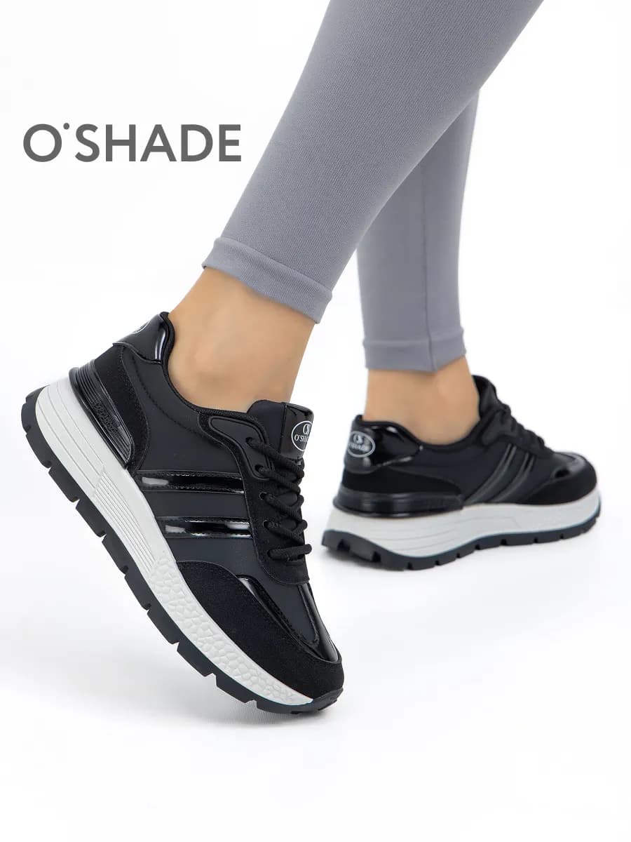 Кроссовки женские черные