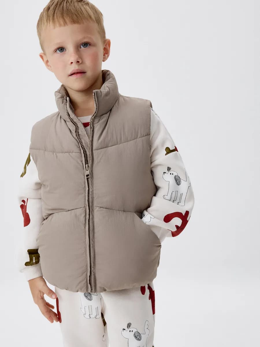 Демисезонный жилет утепленный стеганый