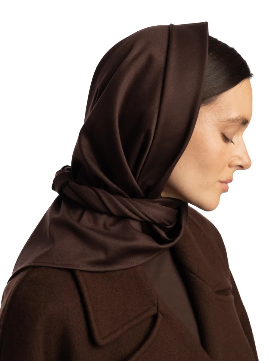 Весенний платок на голову с отворотом