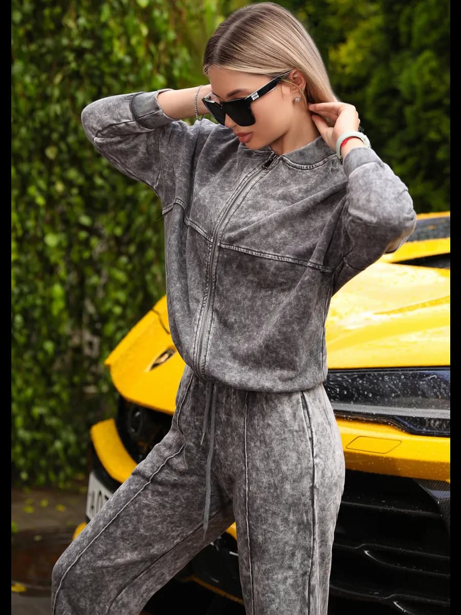 Спортивный костюм варенка на молнии без капюшона серый