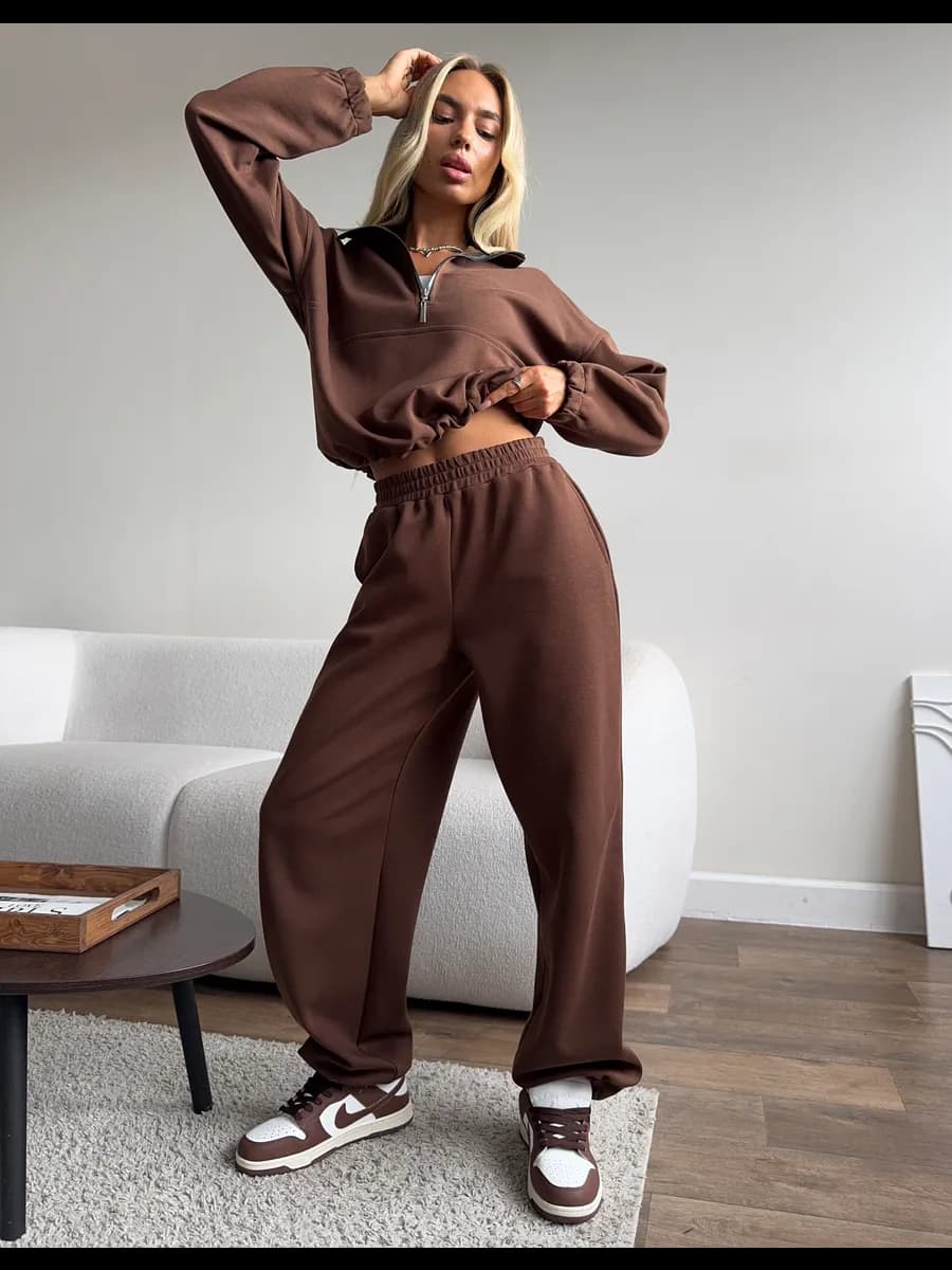 Спортивный костюм без начеса брючный трикотажный