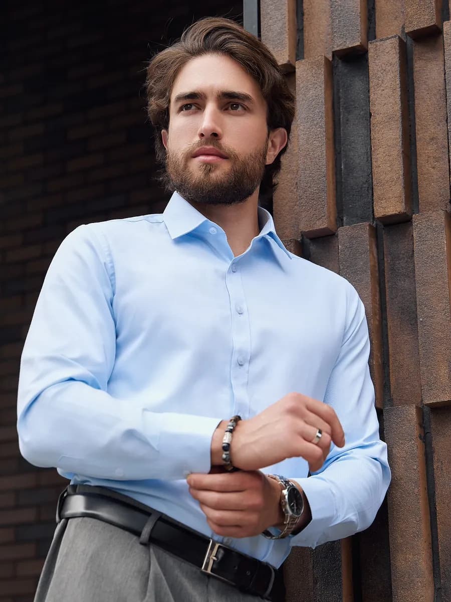 Рубашка с длинным рукавом в рубчик приталенная