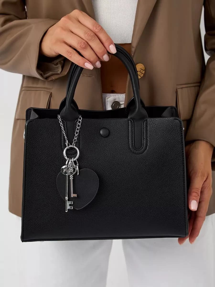 Сумка черная через плечо А5