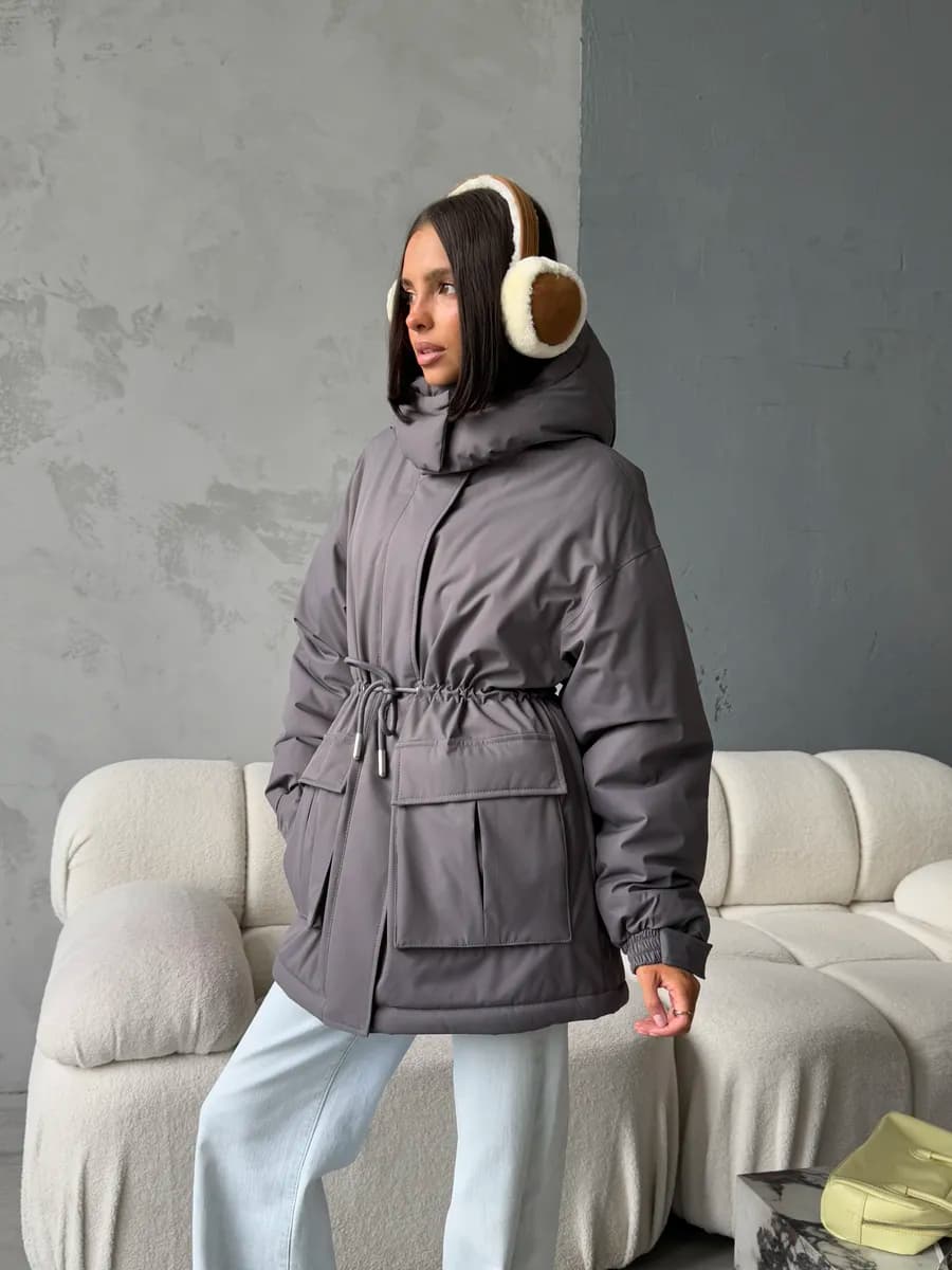 Куртка зимняя с капюшоном удлиненная