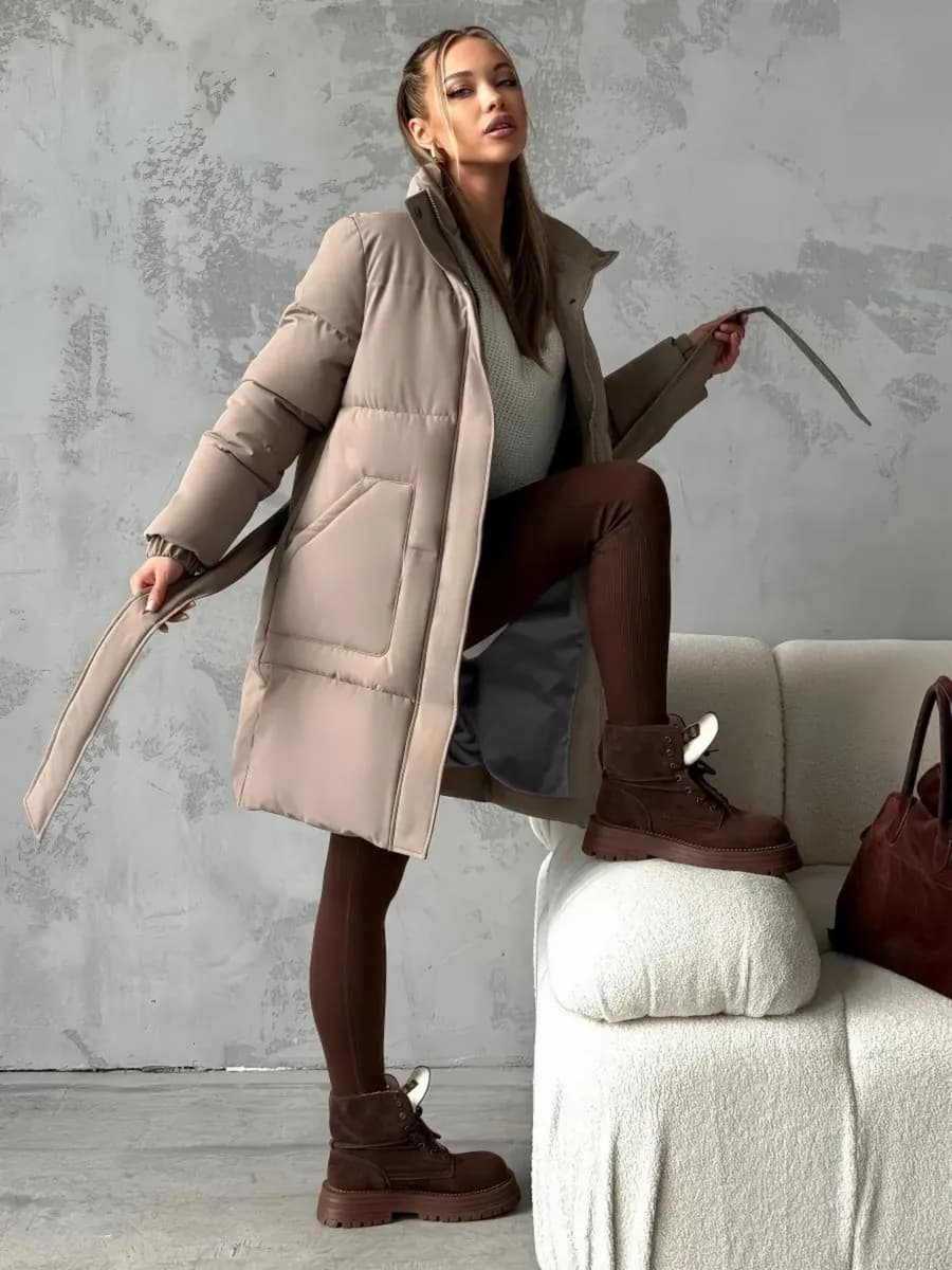 Пуховик женский зимний с поясом