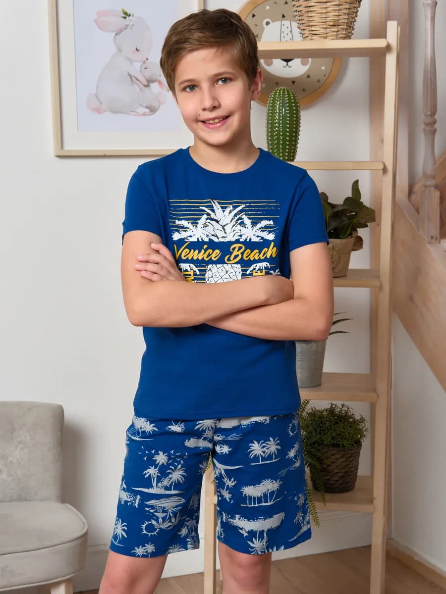 Пижама с шортами и футболкой