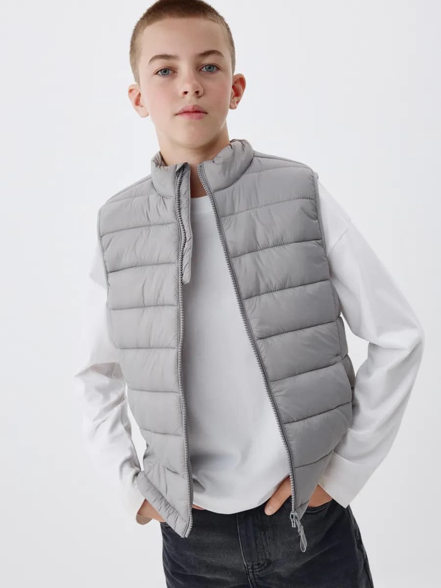 Жилет базовый стеганый с воротником