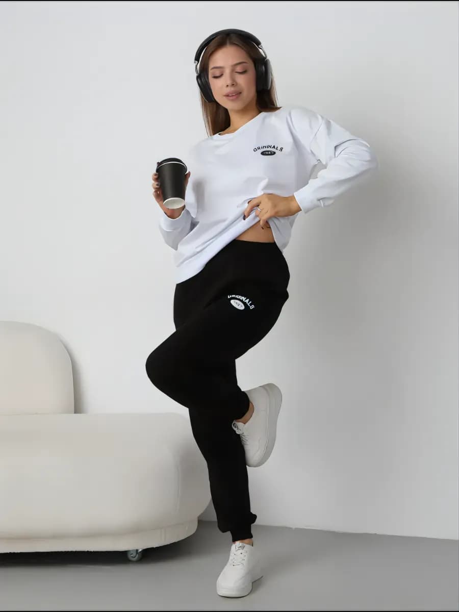 Спортивный костюм оверсайз с брюками осенний без начеса - фото 1