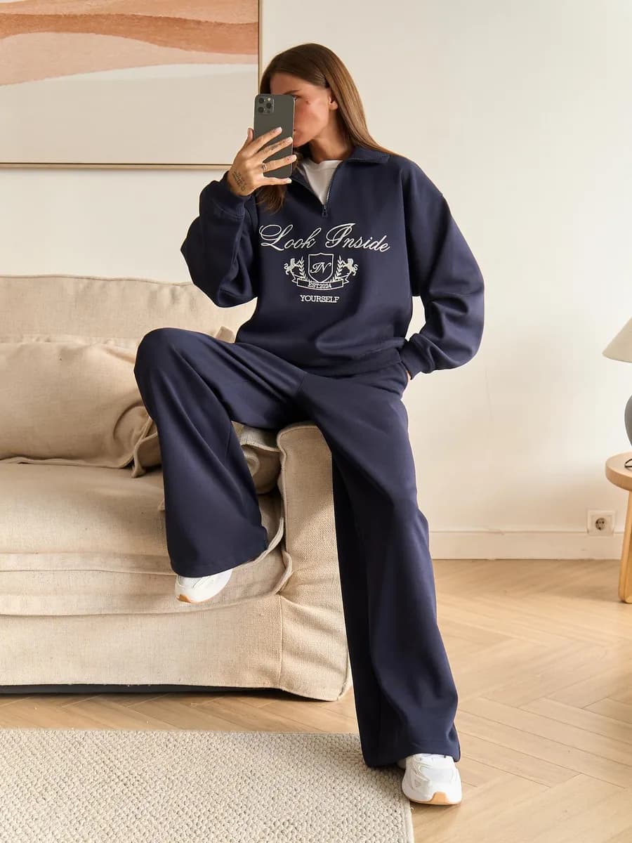 Cпортивный костюм с брюками