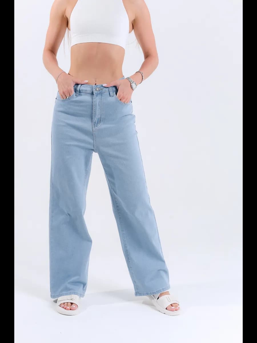 Прямые светлые джинсы с высокой посадкой