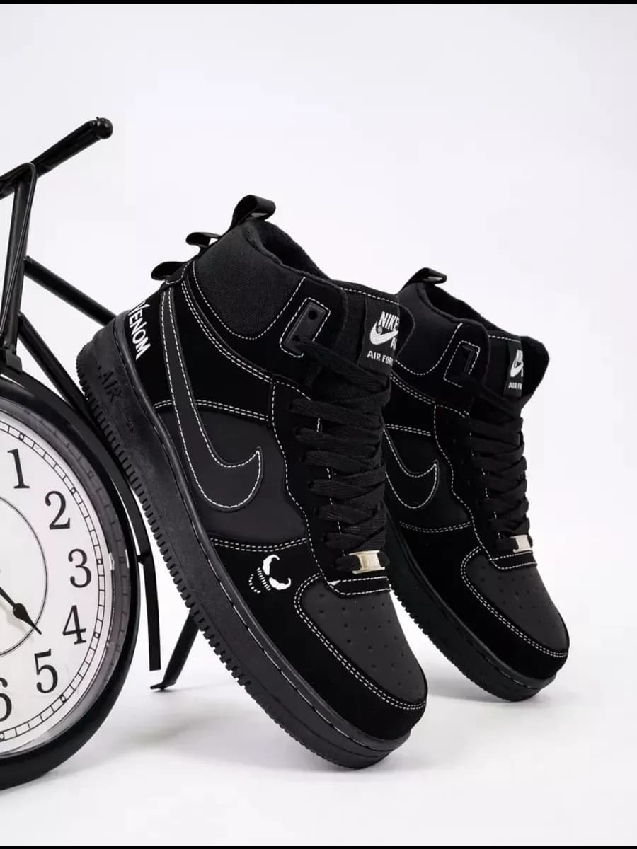 Зимние кроссовки мужские высокие с мехом