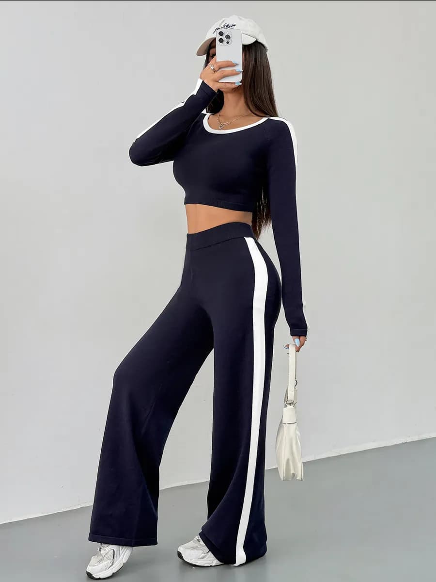 Костюм спортивный с лампасами - фото 1