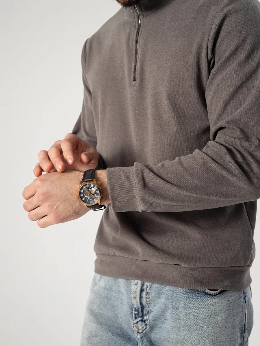 Свитшот оверсайз полузамок однотонный базовый в офис