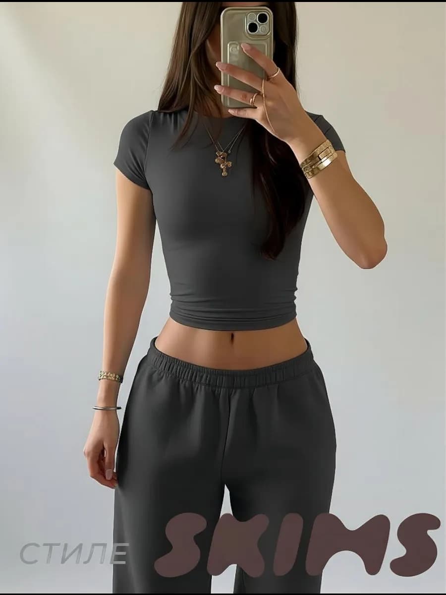 Серая футболка скимс базовая облегающая