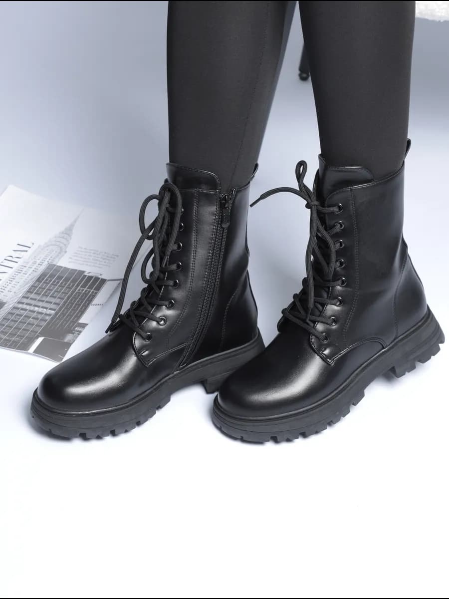 Ботинки демисезонные черные