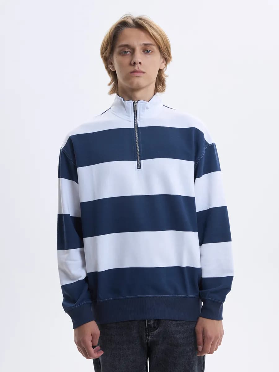 Толстовка без капюшона прямого кроя