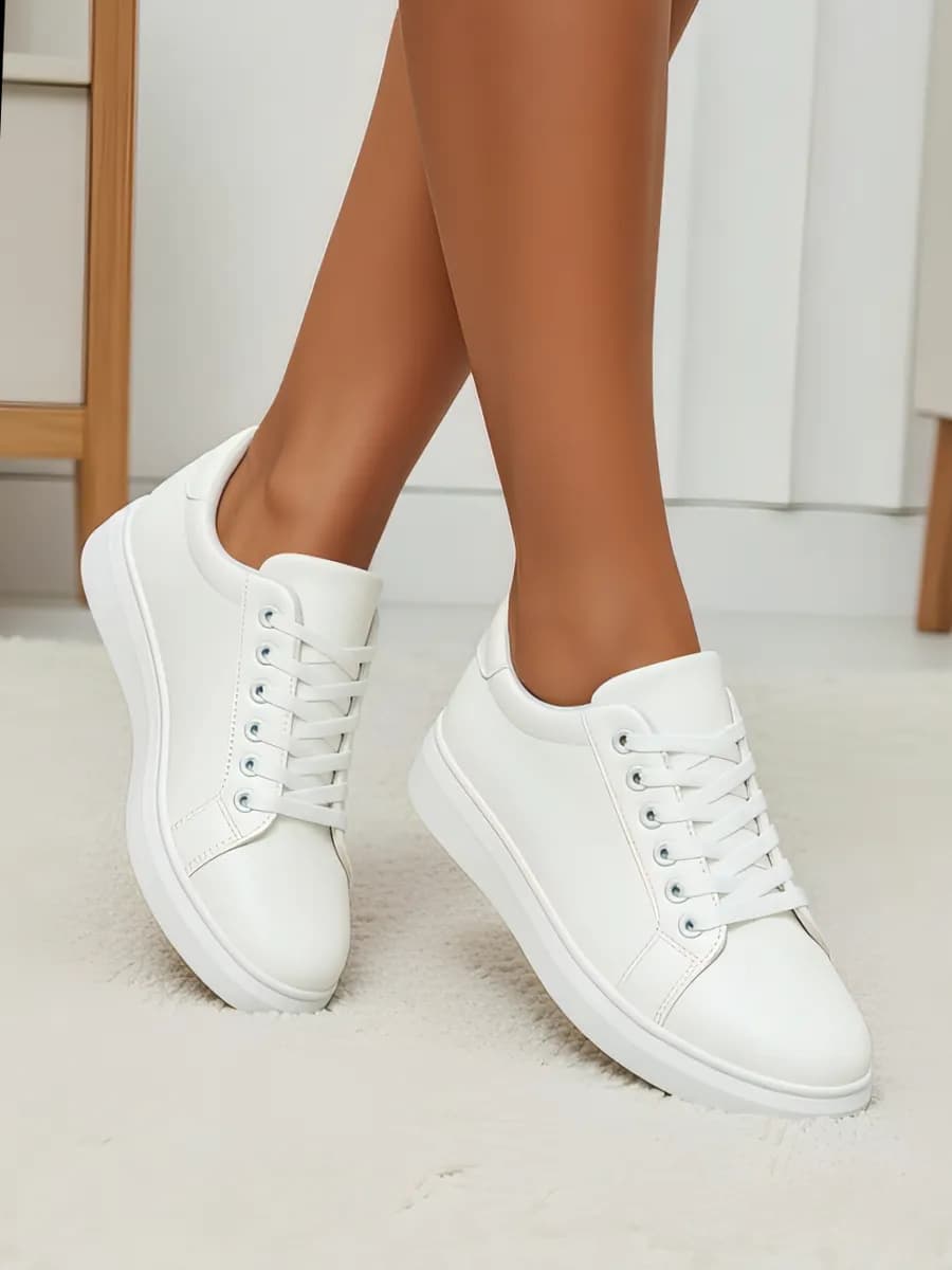 Кеды белые мягкие кожаные дышащие легкие кроссовки