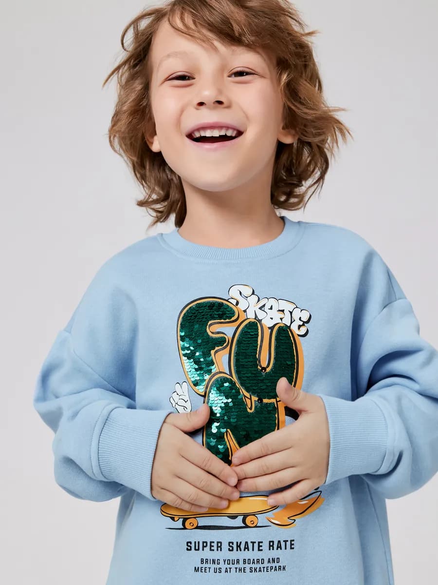 Свитшот с принтом из пайеток