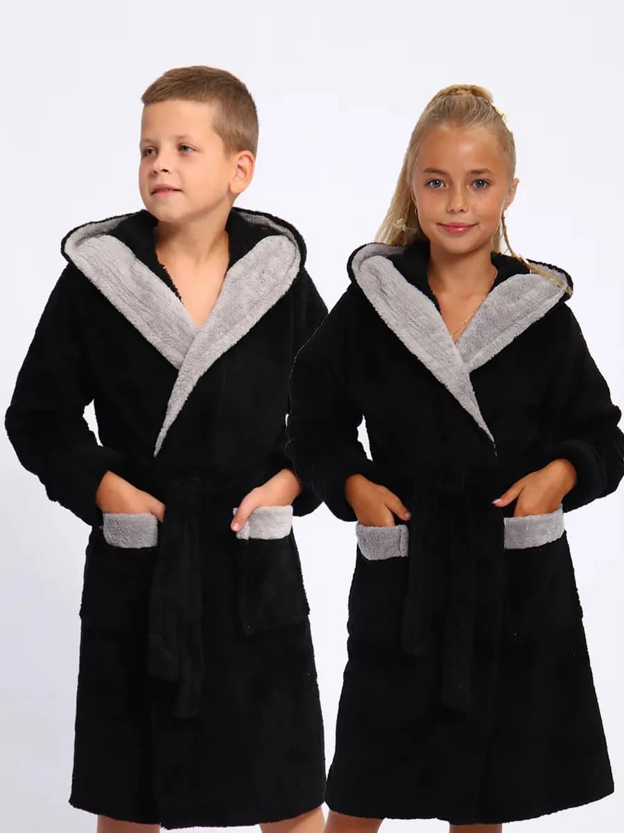 Махровый халат с капюшоном для бассейна теплый