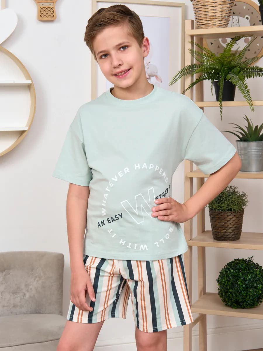 Пижама оверсайз с шортами и футболкой