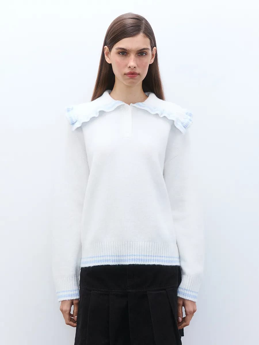 Джемпер вязаный с оборками на воротнике