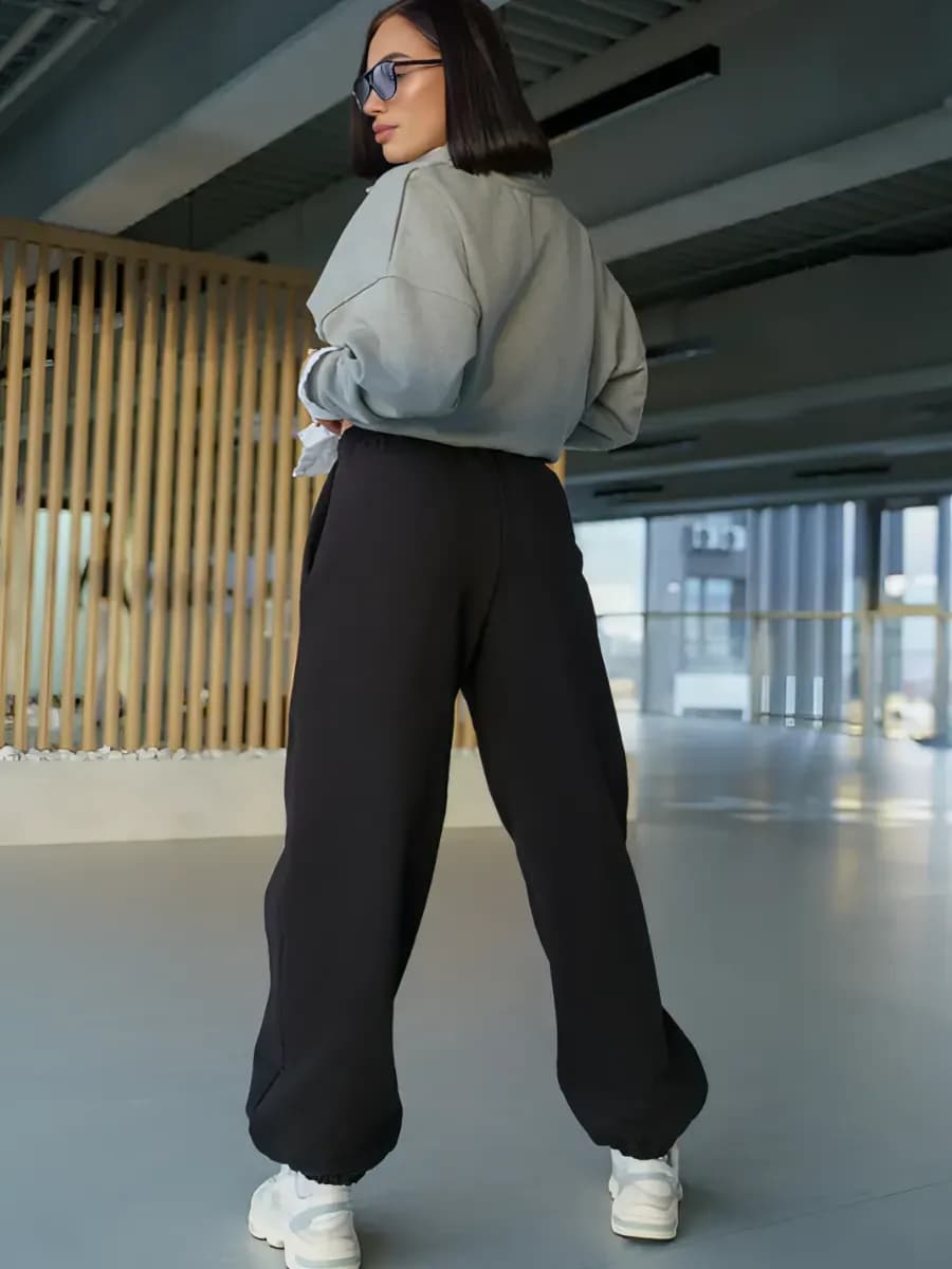 Спортивные штаны без начёса