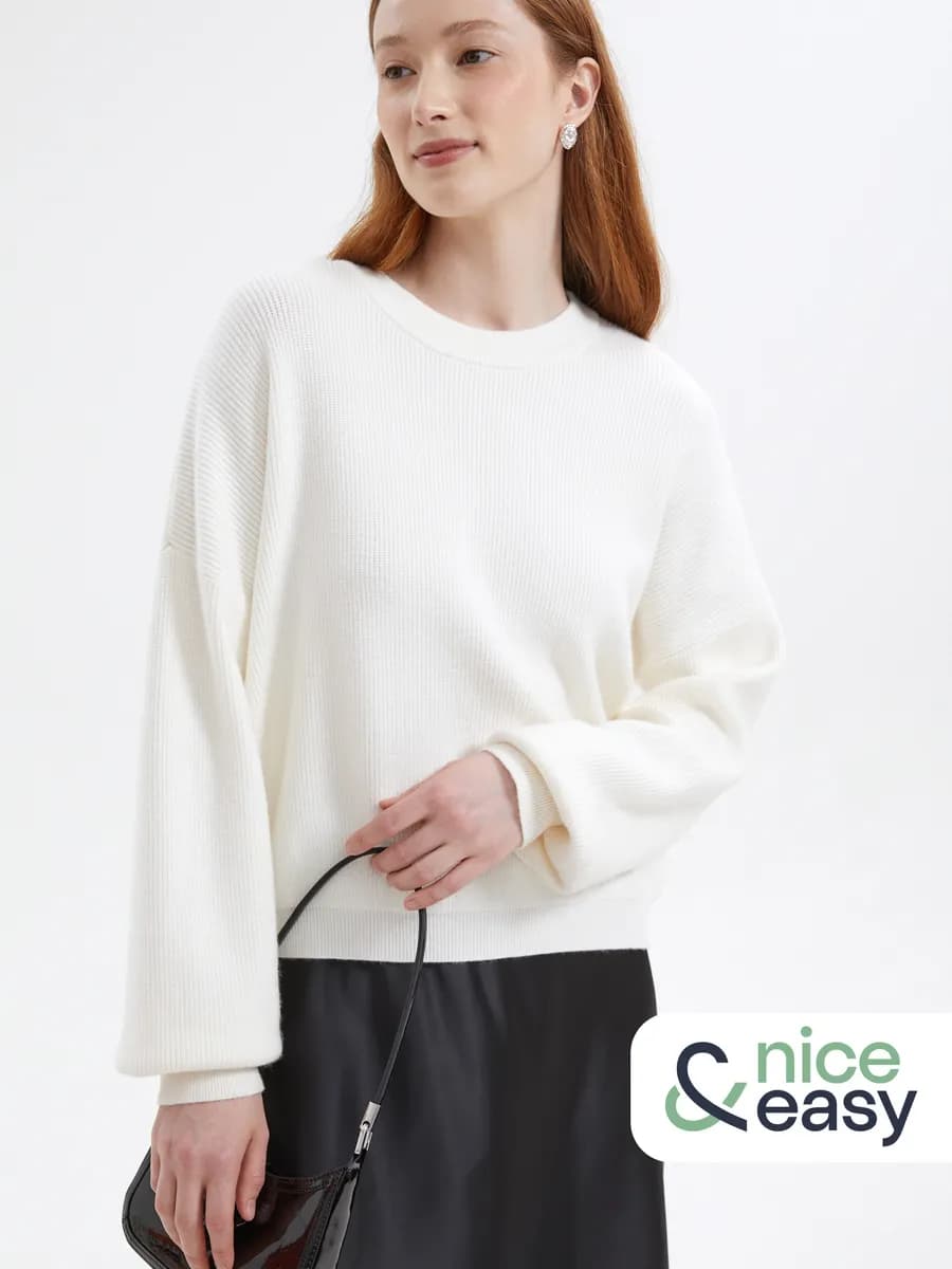 Женский трикотажный джемпер объёмный