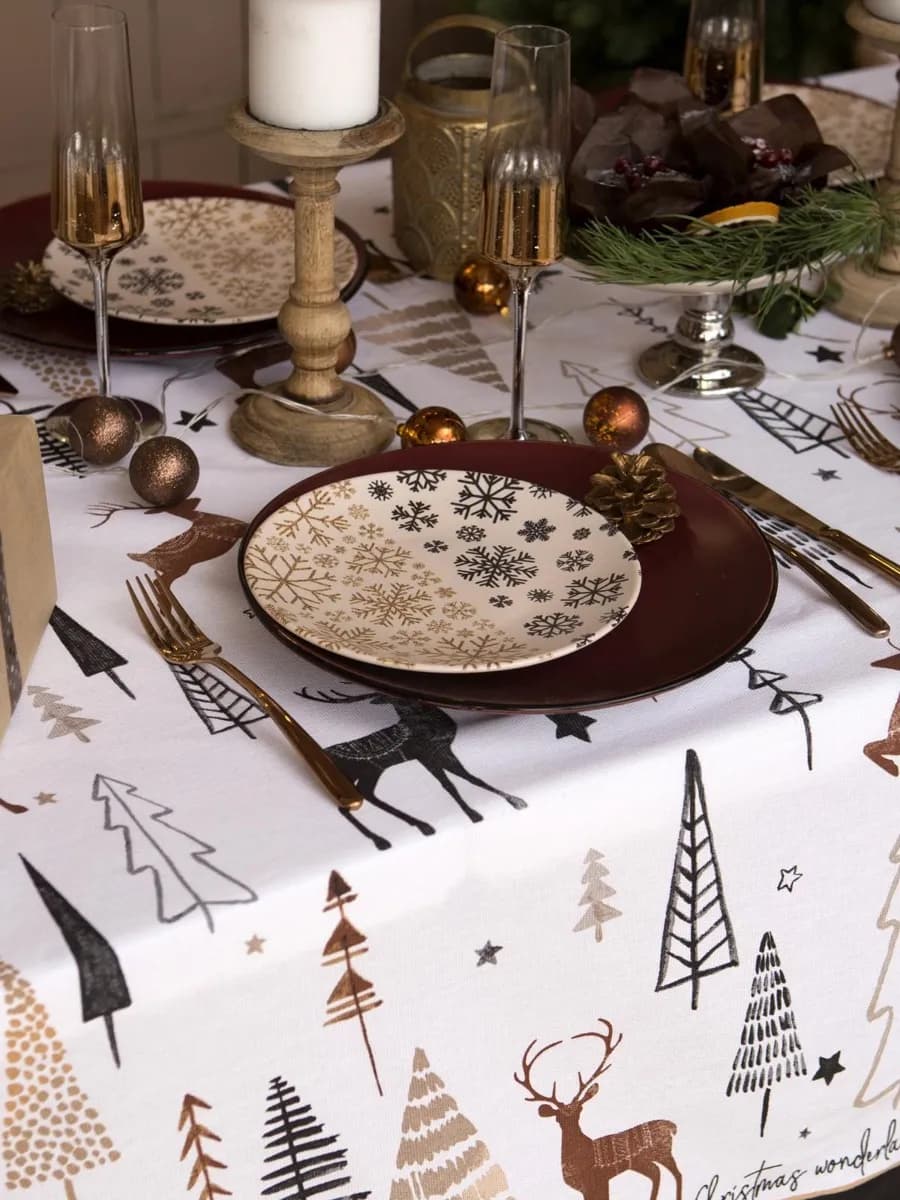 Скатерть на стол новогодняя 146х110 см