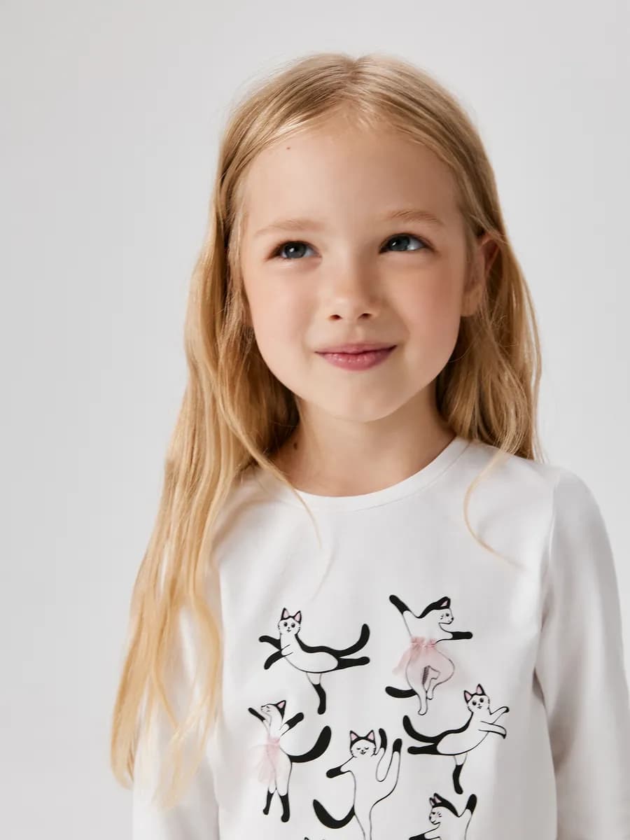 Лонгслив с декоративным принтом и аппликацией из сетки