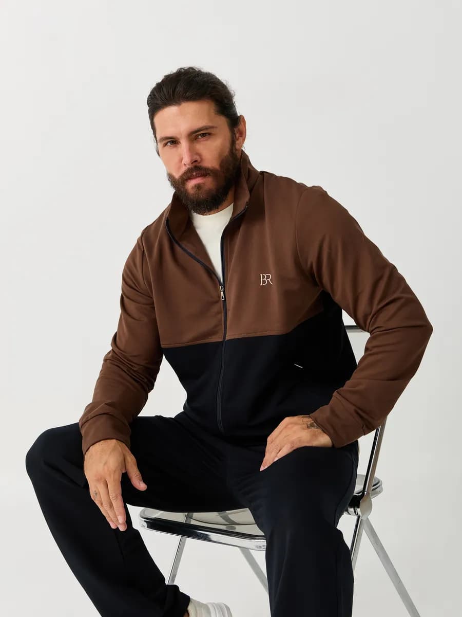 Спортивный костюм на молнии