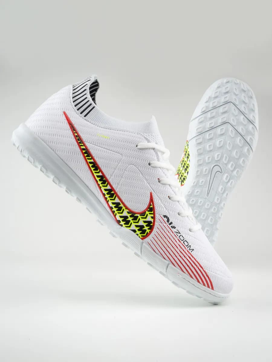 Бутсы футбольные для зала и газона