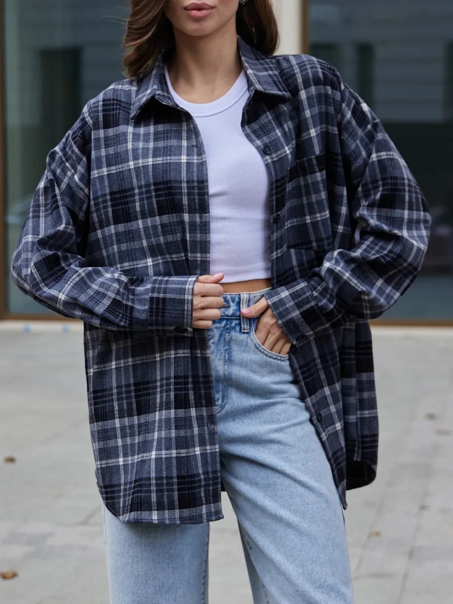 Рубашка в клетку оверсайз удлиненная