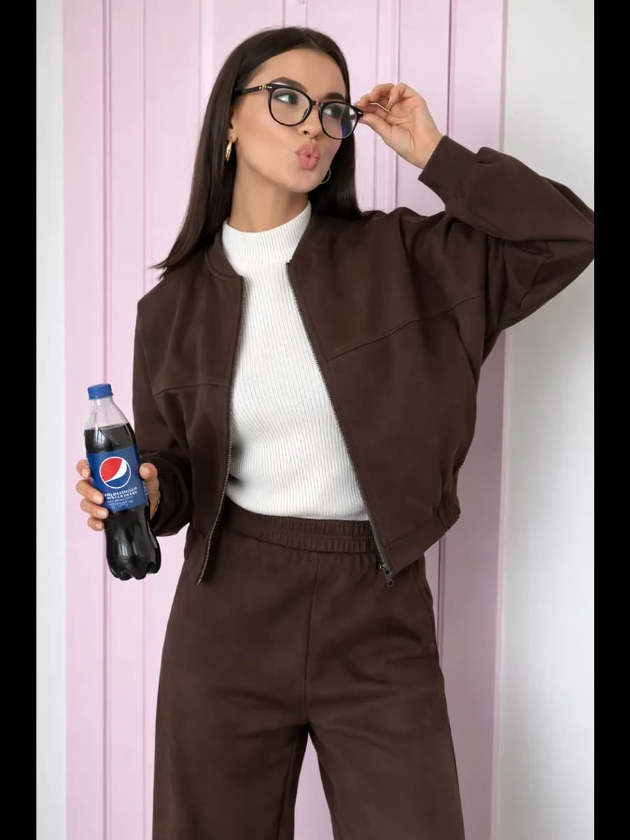 Костюм брючной двойка из экозамша