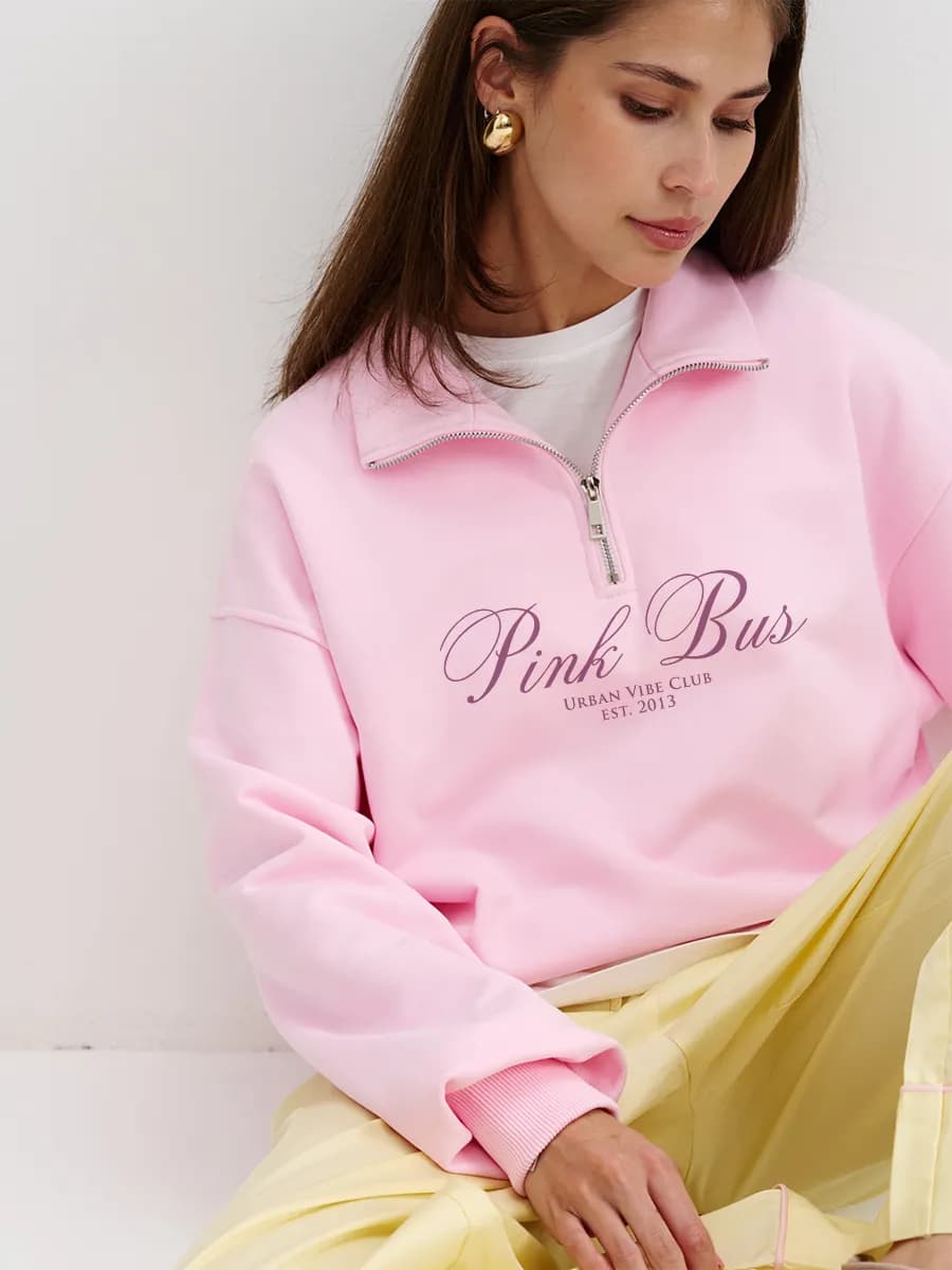 Свитшот оверсайз без начеса на молнии полузамок с принтом