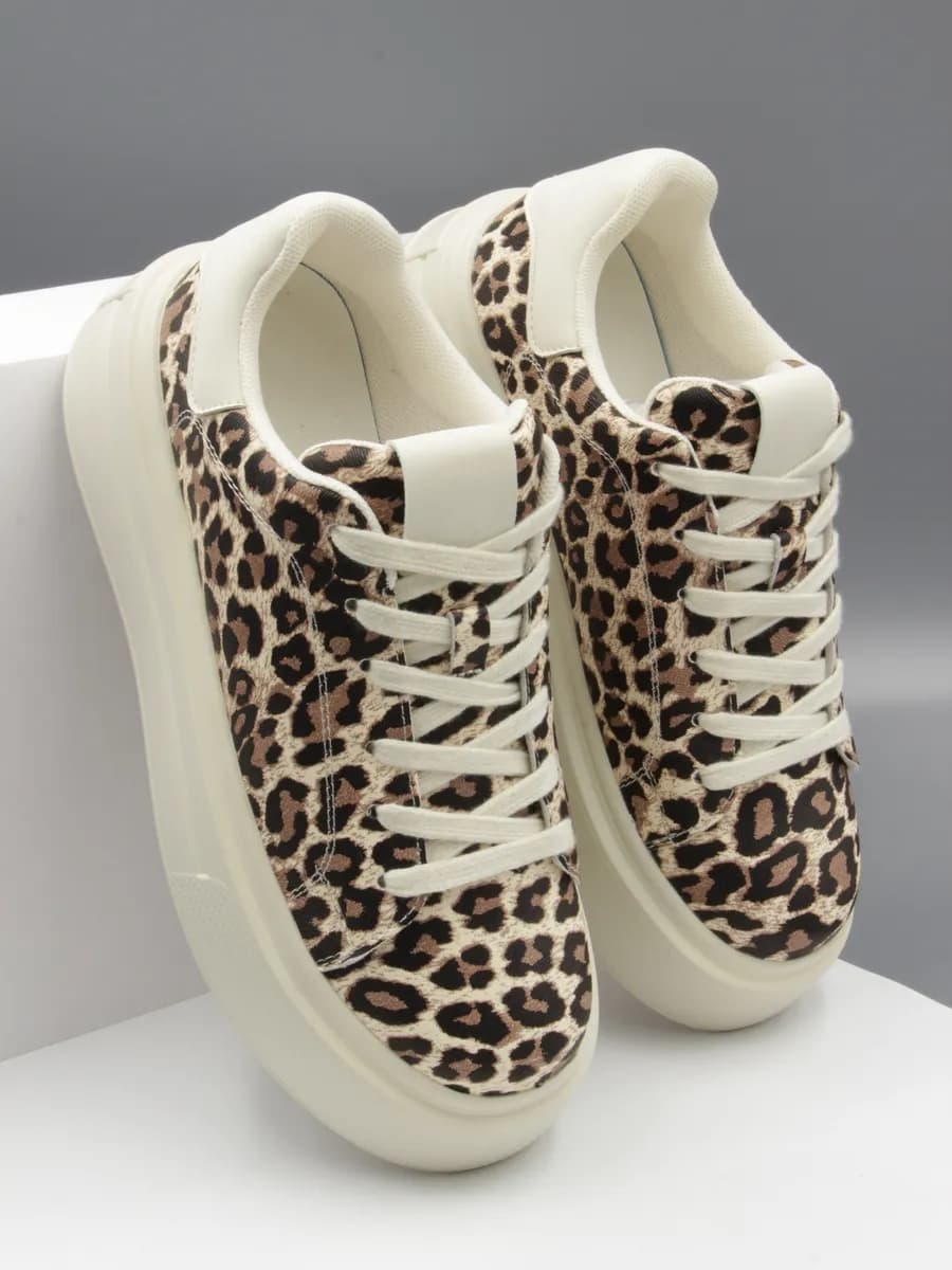 Кеды на платформе леопардовые