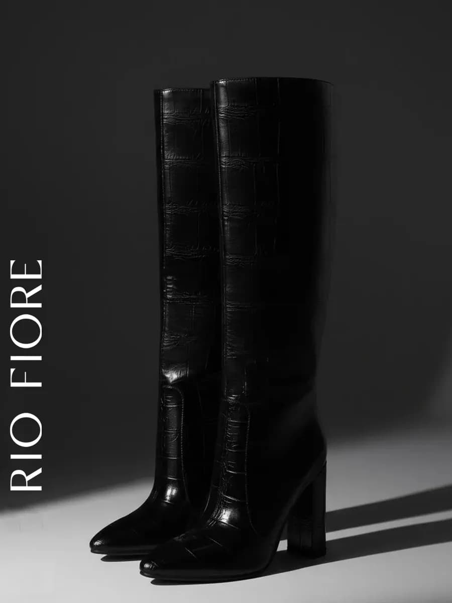 Сапоги демисезонные трубы высокие на каблуке - фото 1