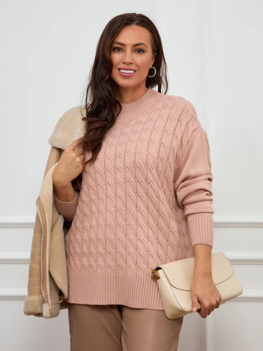 Свитер вязаный больших размеров