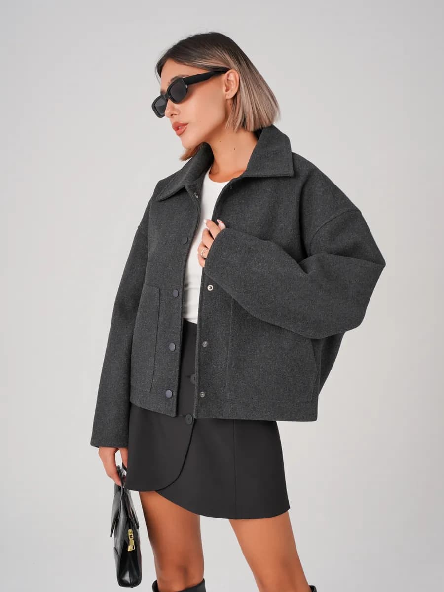 Бомбер оверсайз короткий