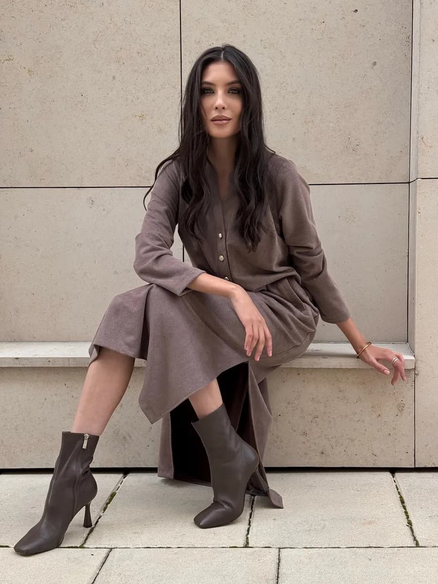 Платье офисное повседневное больших размеров вельветовое