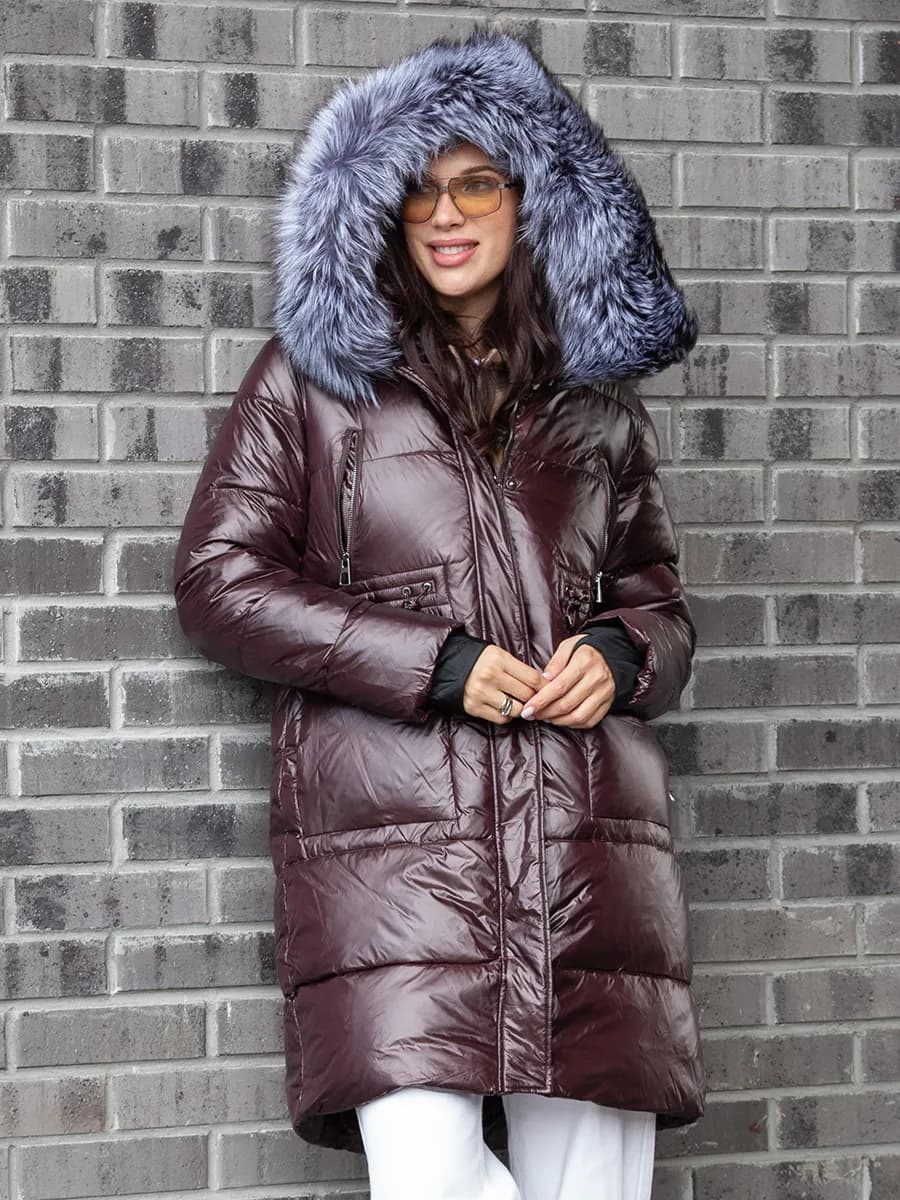 Пуховик зимний с мехом чернобурки