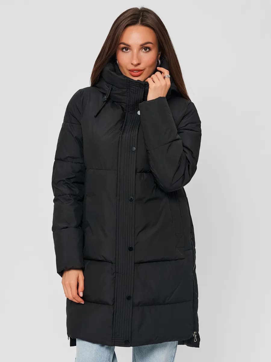 Пальто зимнее стеганое с капюшоном короткое