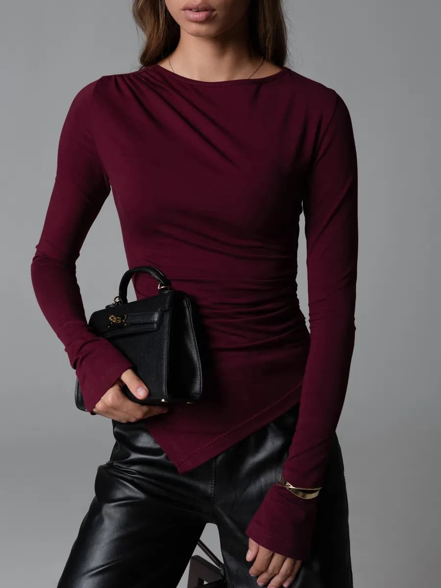 Лонгслив обтягивающий с рукавом клеш и асимметричным низом